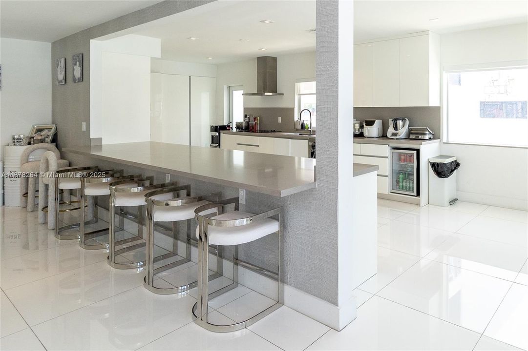 For Sale: $7,200,000 (4 beds, 4 baths, 3664 Square Feet)