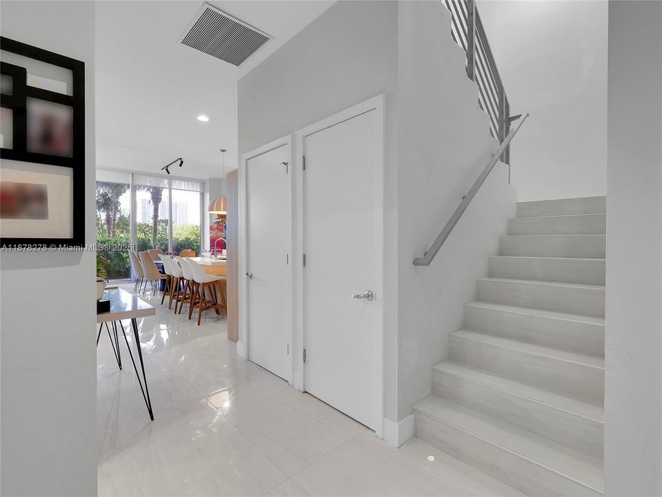 For Sale: $1,499,000 (3 beds, 4 baths, 2093 Square Feet)