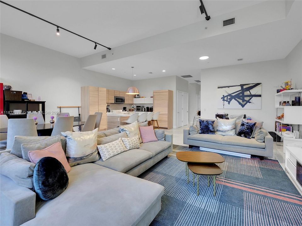 For Sale: $1,499,000 (3 beds, 4 baths, 2093 Square Feet)