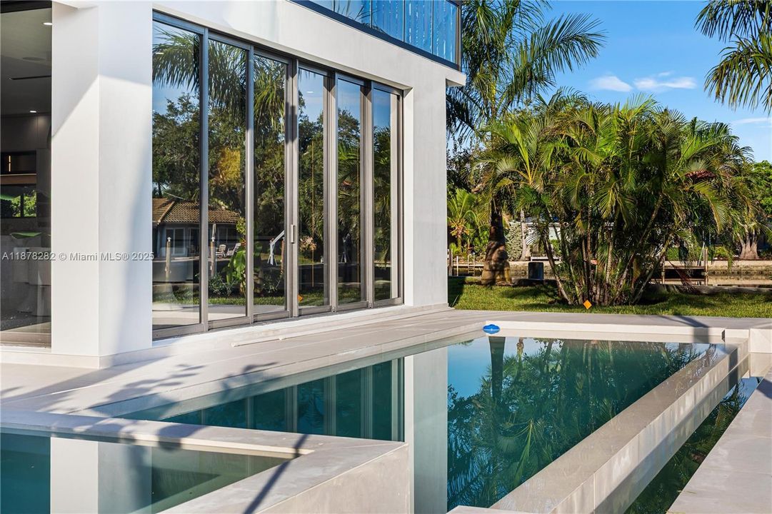 Activo con contrato: $3,550,000 (5 camas, 5 baños, 4718 Pies cuadrados)