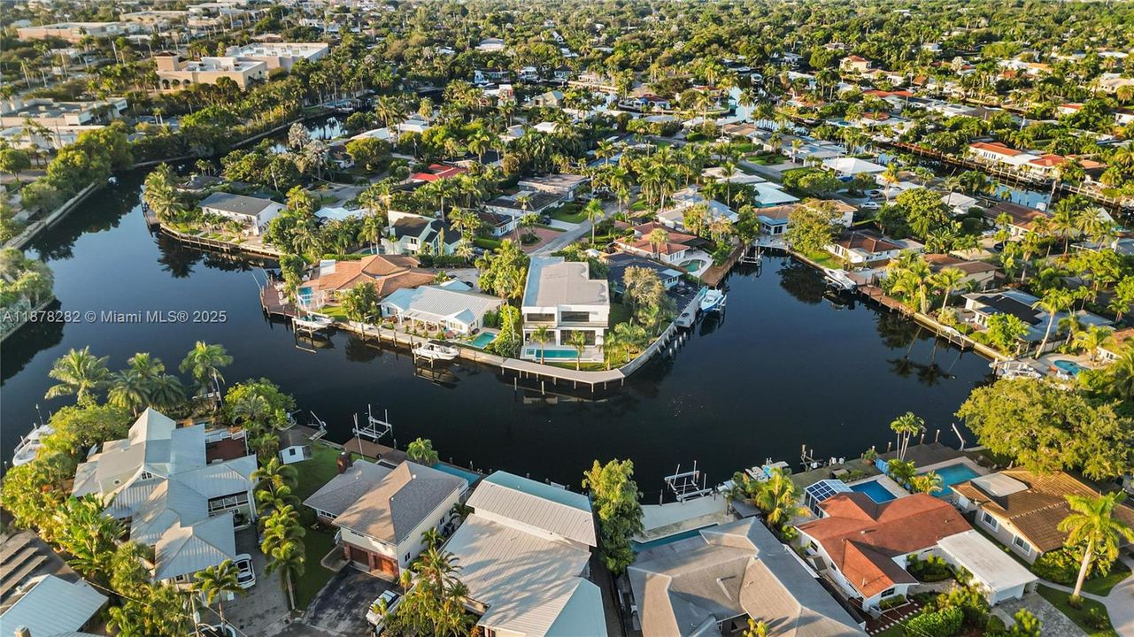 Activo con contrato: $3,550,000 (5 camas, 5 baños, 4718 Pies cuadrados)