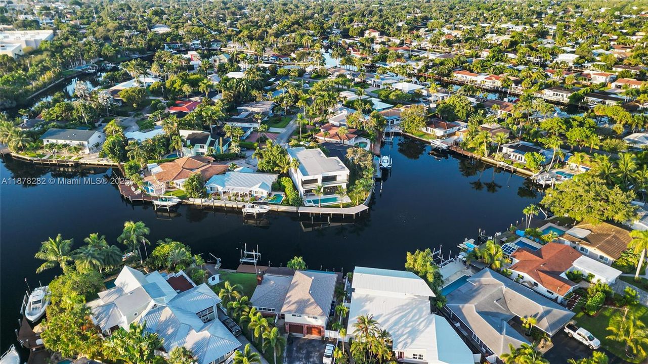 Activo con contrato: $3,550,000 (5 camas, 5 baños, 4718 Pies cuadrados)