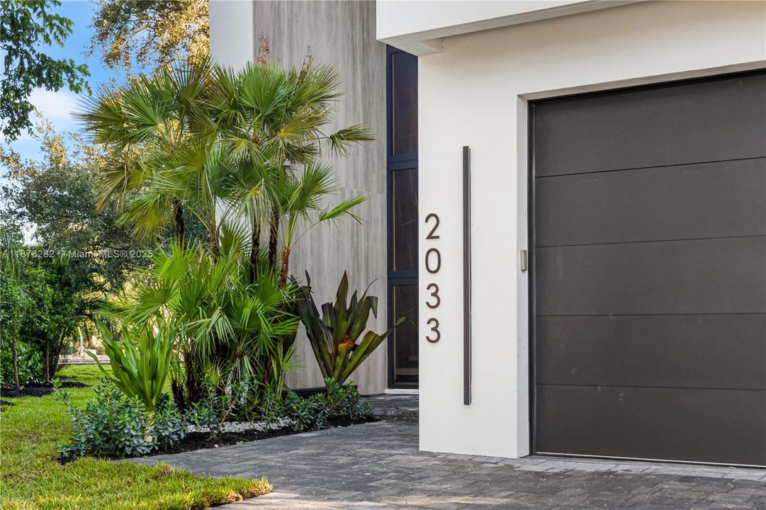 Activo con contrato: $3,550,000 (5 camas, 5 baños, 4718 Pies cuadrados)