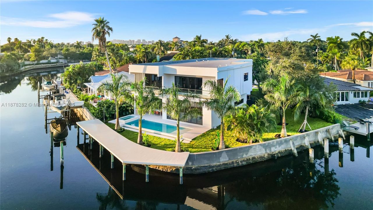 Activo con contrato: $3,550,000 (5 camas, 5 baños, 4718 Pies cuadrados)