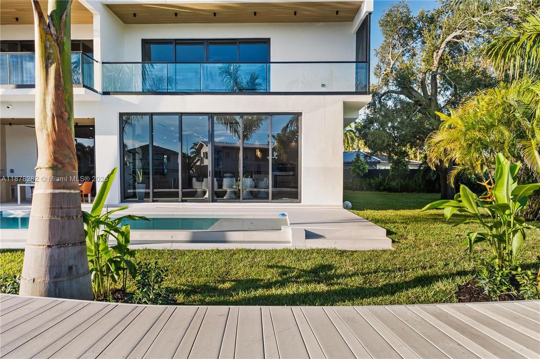 Activo con contrato: $3,550,000 (5 camas, 5 baños, 4718 Pies cuadrados)