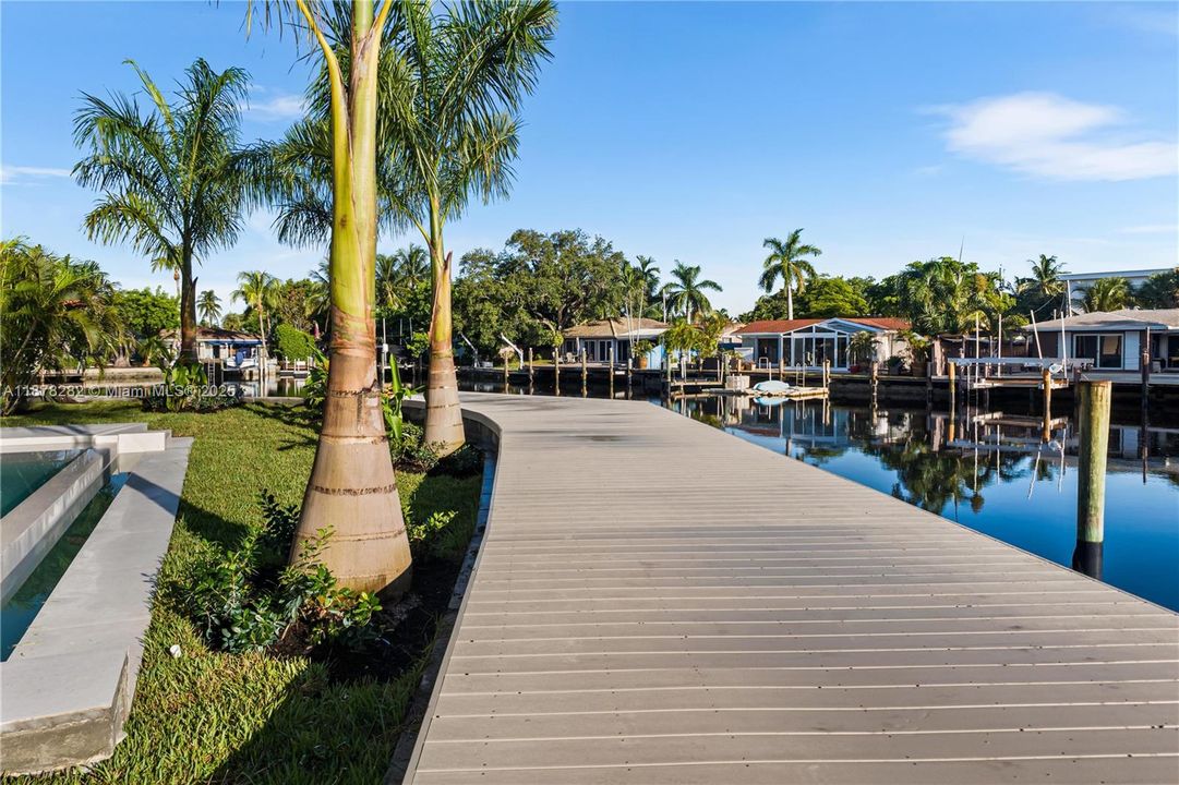 Activo con contrato: $3,550,000 (5 camas, 5 baños, 4718 Pies cuadrados)