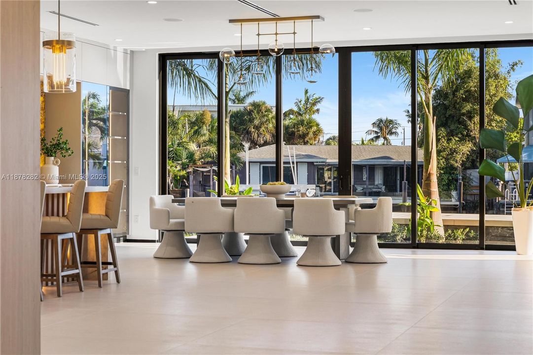 Activo con contrato: $3,550,000 (5 camas, 5 baños, 4718 Pies cuadrados)