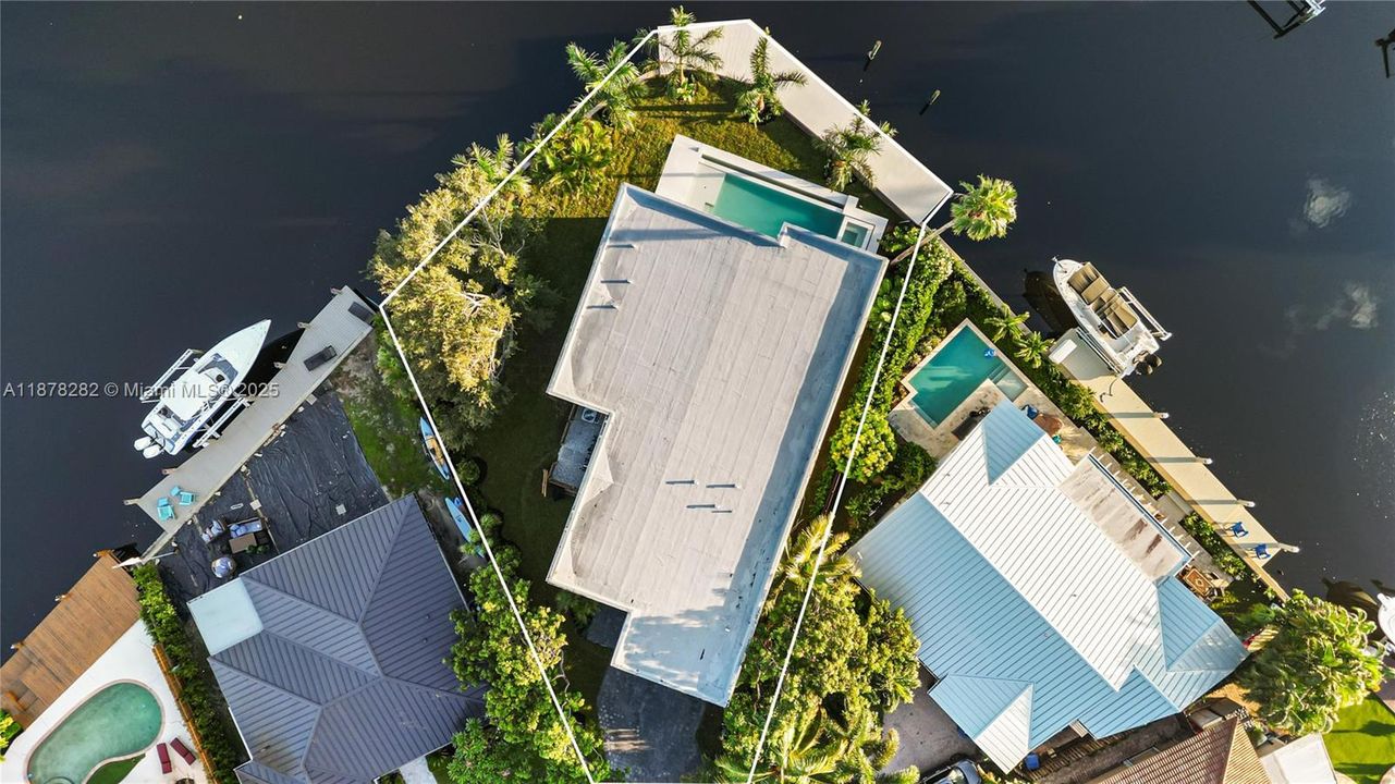 Activo con contrato: $3,550,000 (5 camas, 5 baños, 4718 Pies cuadrados)