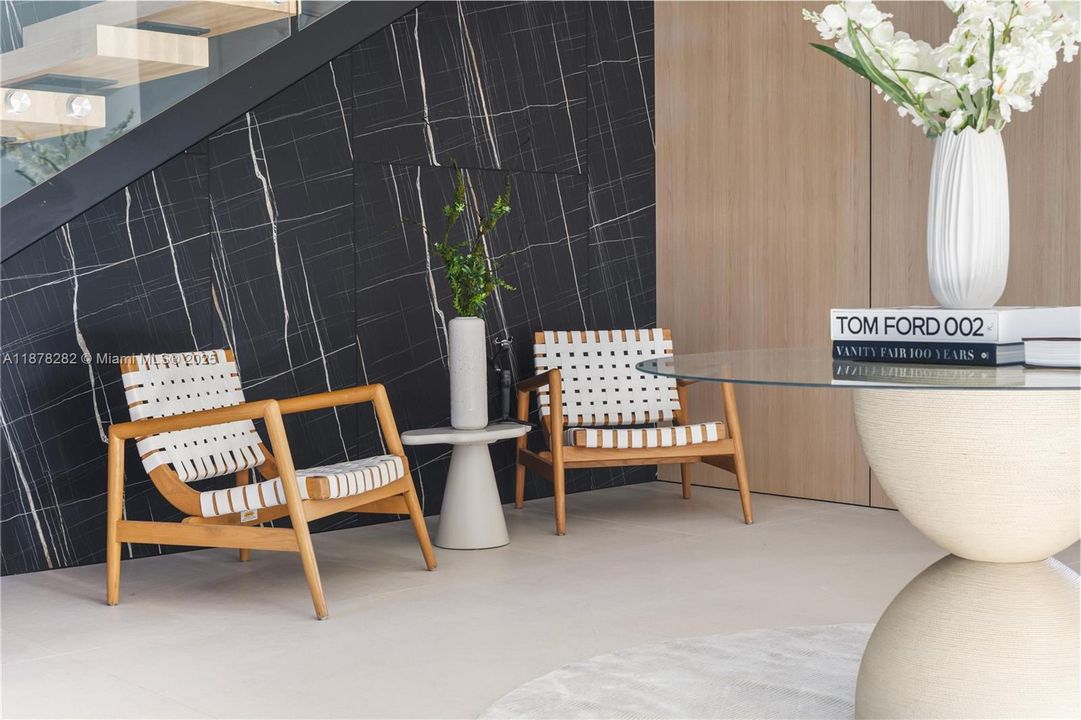 Activo con contrato: $3,550,000 (5 camas, 5 baños, 4718 Pies cuadrados)