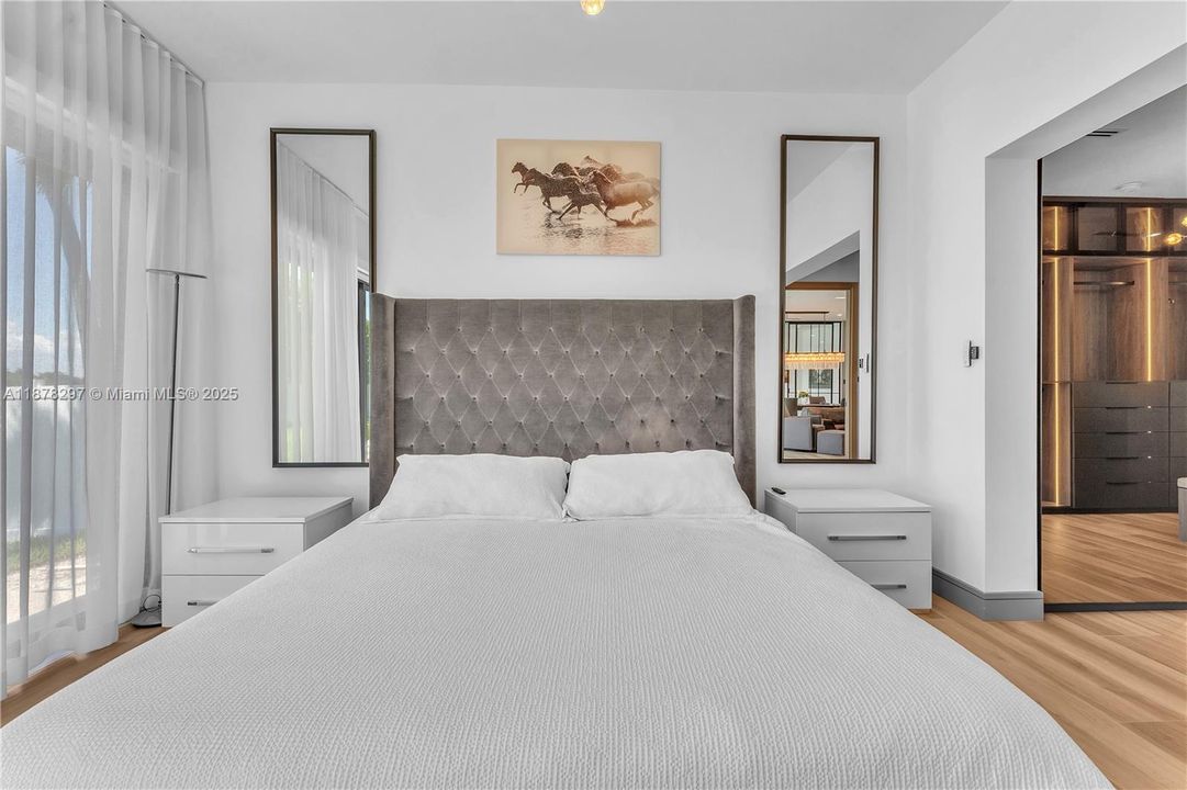 Active With Contract: $12,000 (3 beds, 3 baths, 3000 Square Feet)