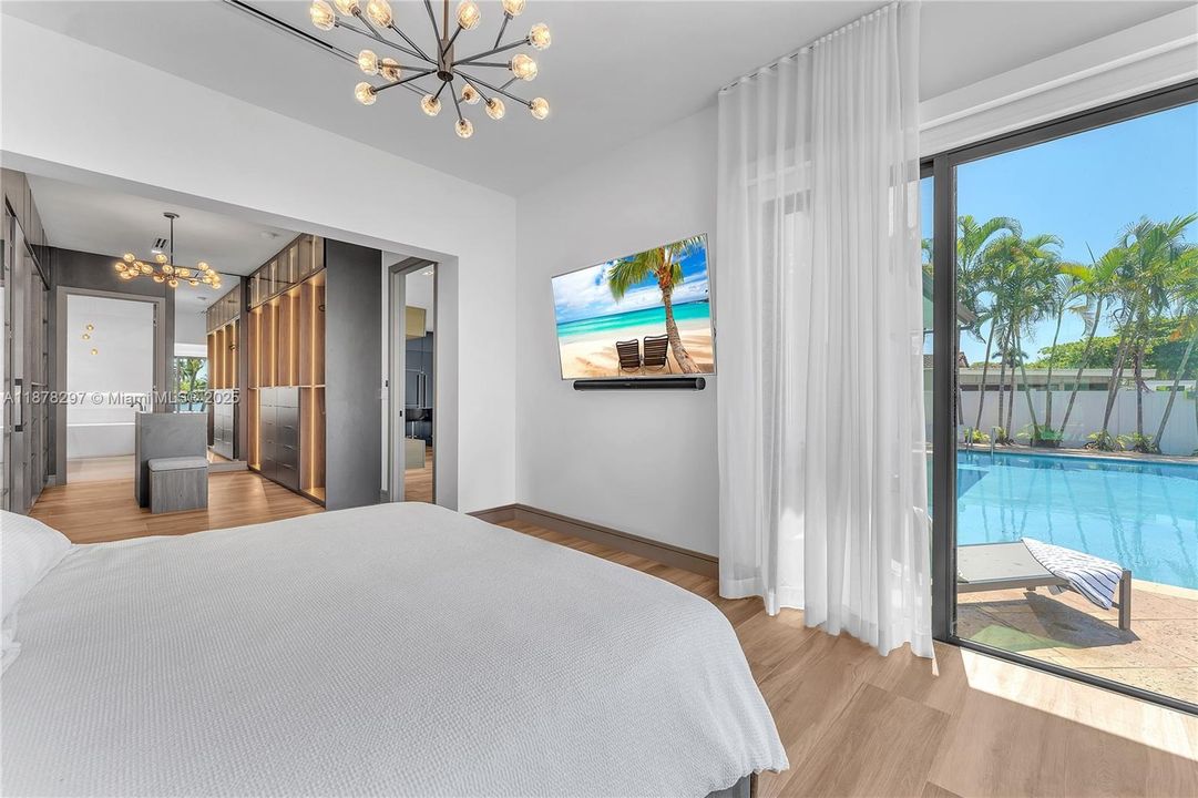 Active With Contract: $12,000 (3 beds, 3 baths, 3000 Square Feet)