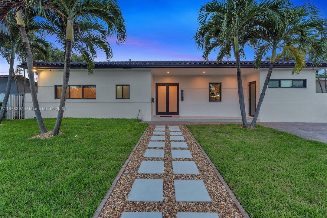 Active With Contract: $12,000 (3 beds, 3 baths, 3000 Square Feet)