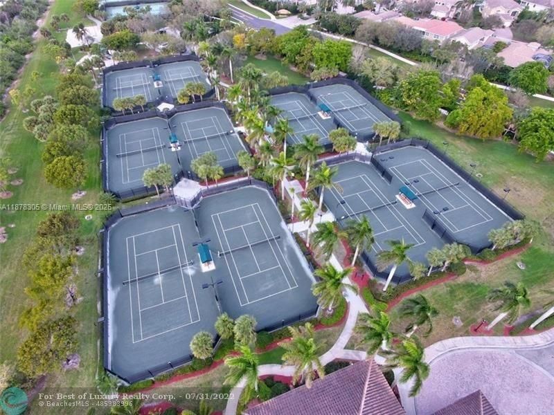 待售: $1,295,000 (6 贝兹, 4 浴室, 3810 平方英尺)