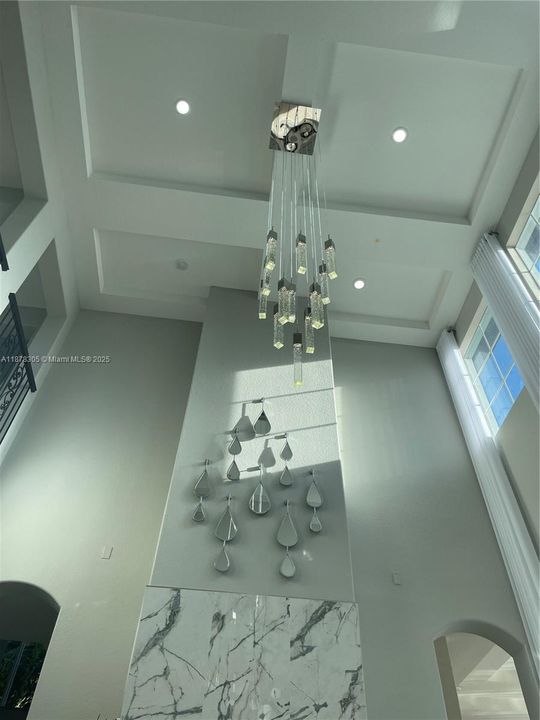 待售: $1,295,000 (6 贝兹, 4 浴室, 3810 平方英尺)