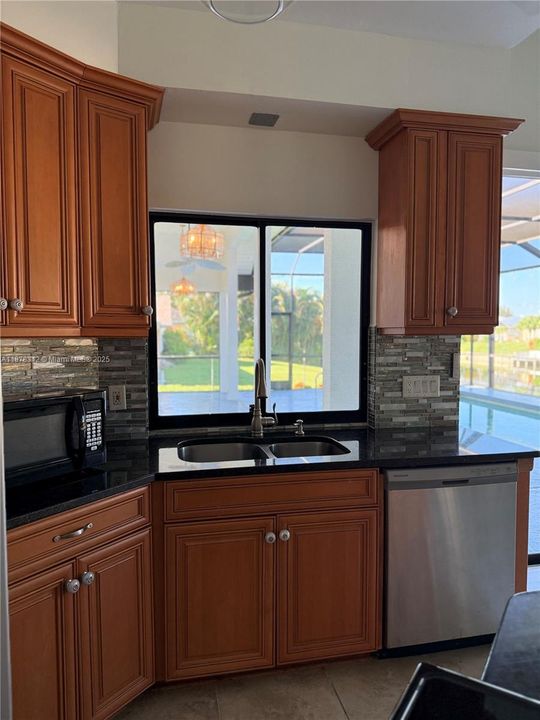 На продажу: $550,000 (3 спален, 2 ванн, 0 Квадратных фут)