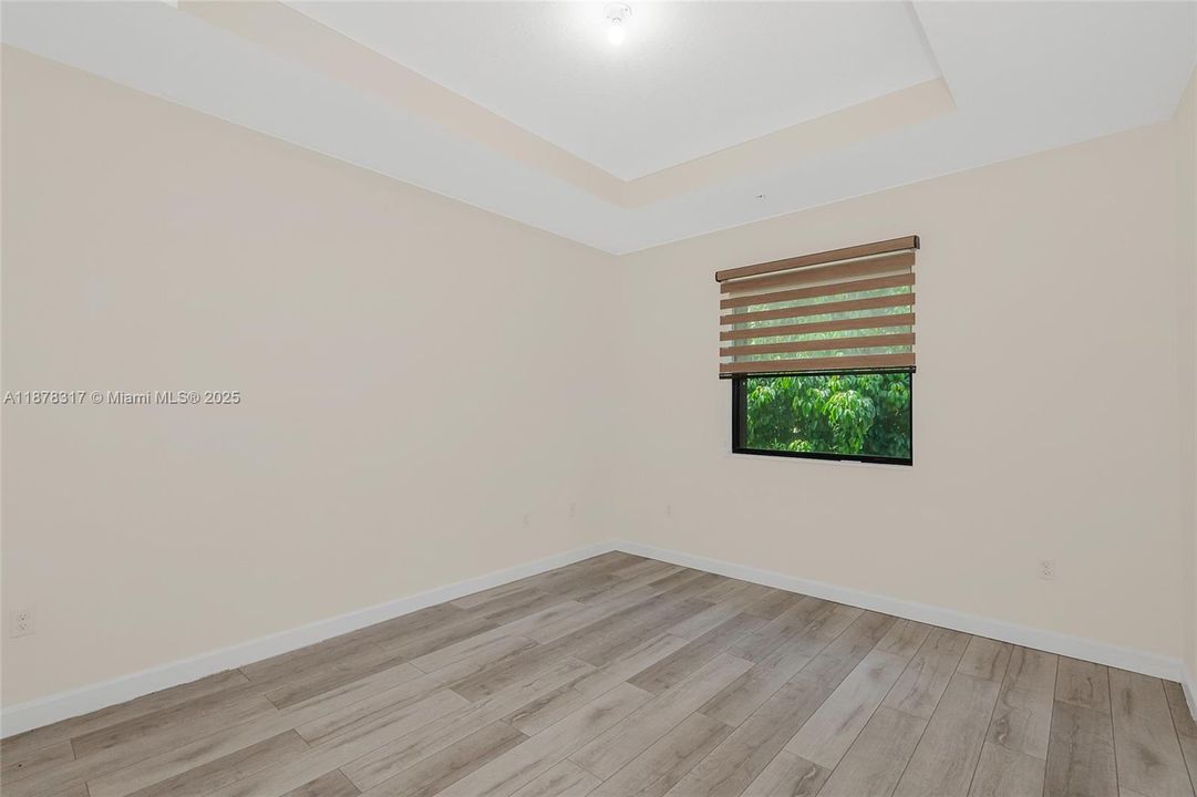 出租: $3,400 (3 贝兹, 2 浴室, 1468 平方英尺)