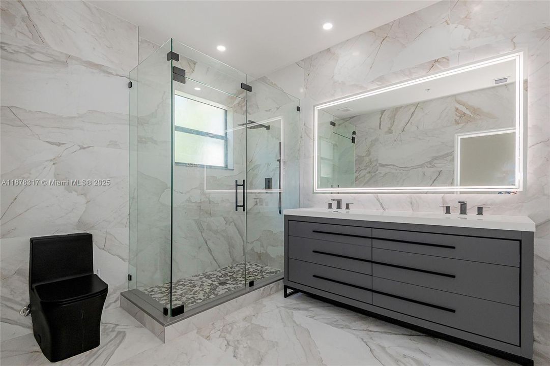 出租: $3,400 (3 贝兹, 2 浴室, 1468 平方英尺)