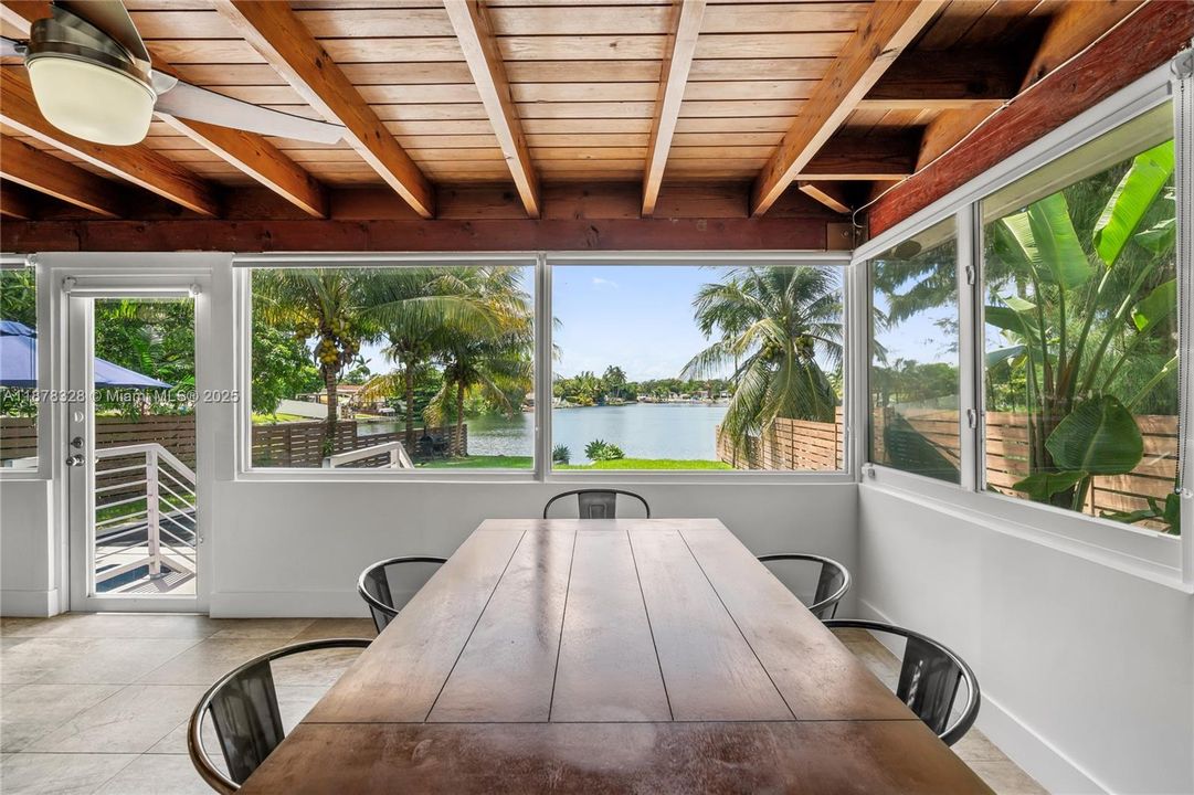 En Venta: $1,295,000 (3 camas, 2 baños, 1869 Pies cuadrados)