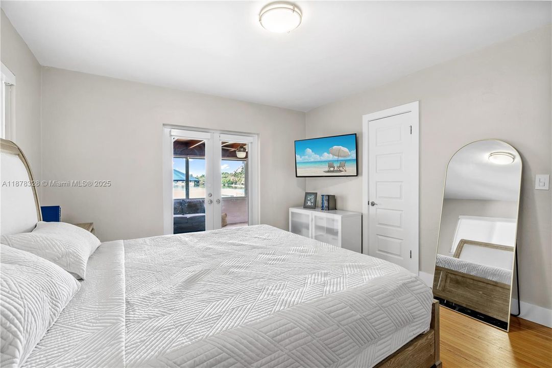 En Venta: $1,295,000 (3 camas, 2 baños, 1869 Pies cuadrados)