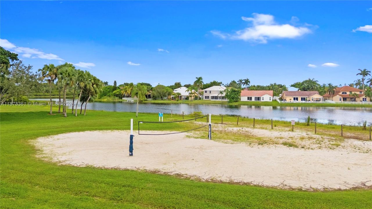 For Sale: $699,000 (4 beds, 2 baths, 1777 Square Feet)