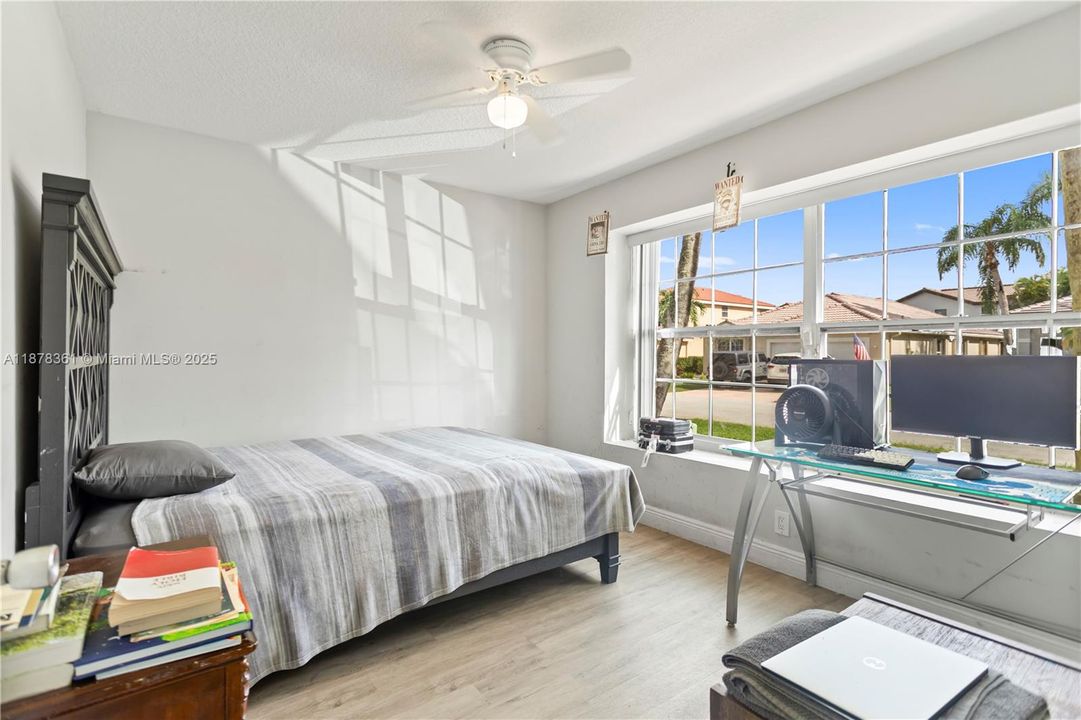 For Sale: $699,000 (4 beds, 2 baths, 1777 Square Feet)