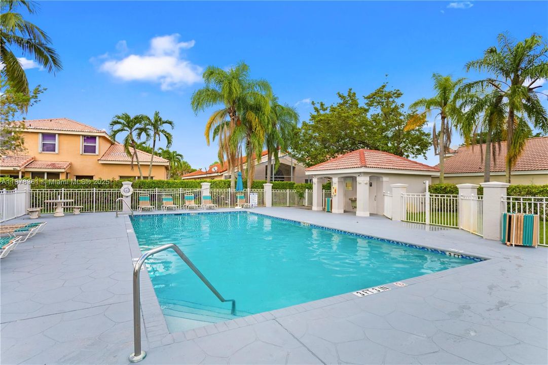 For Sale: $699,000 (4 beds, 2 baths, 1777 Square Feet)