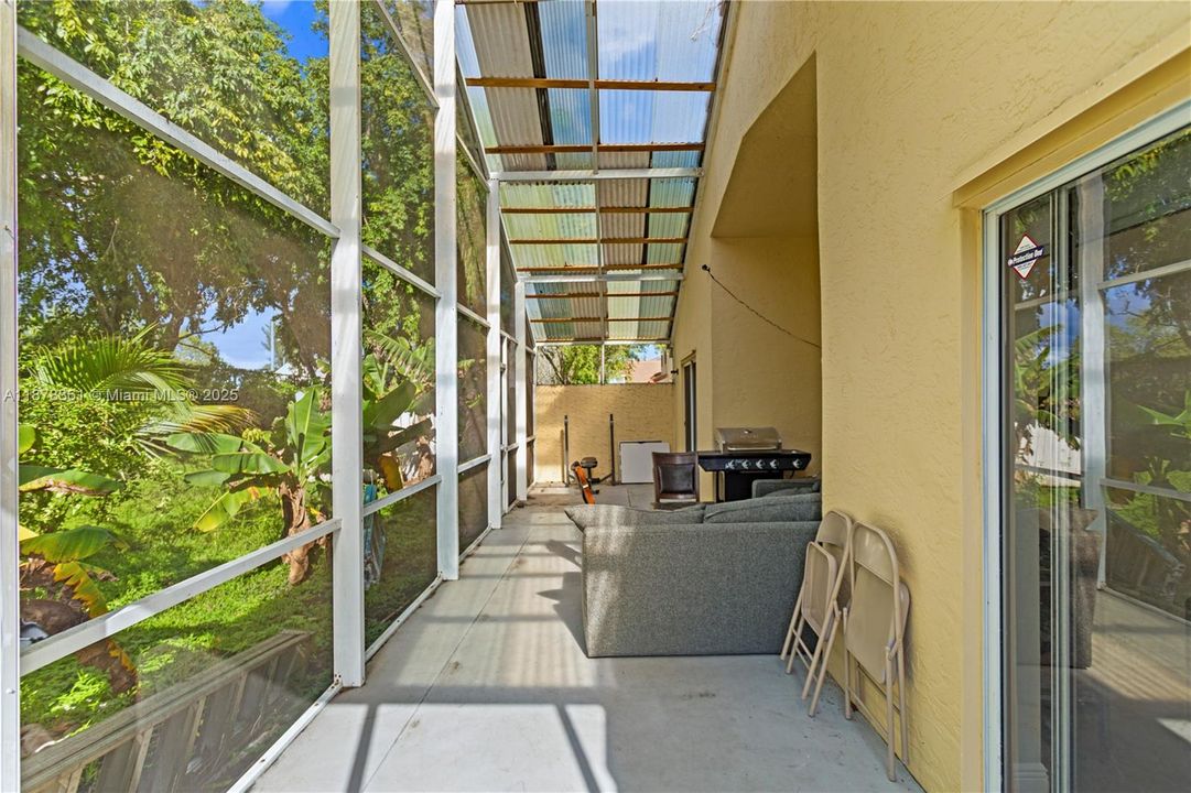 For Sale: $699,000 (4 beds, 2 baths, 1777 Square Feet)