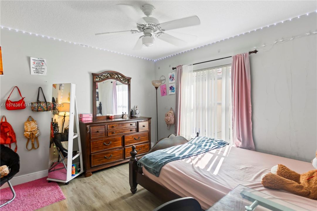 For Sale: $699,000 (4 beds, 2 baths, 1777 Square Feet)