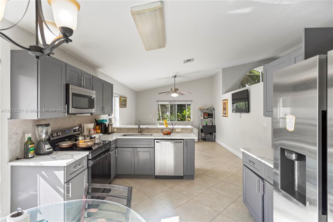 For Sale: $699,000 (4 beds, 2 baths, 1777 Square Feet)