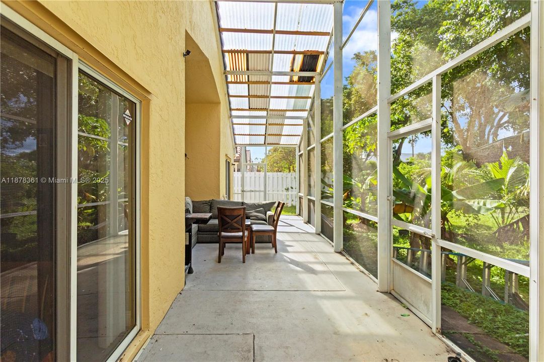 For Sale: $699,000 (4 beds, 2 baths, 1777 Square Feet)