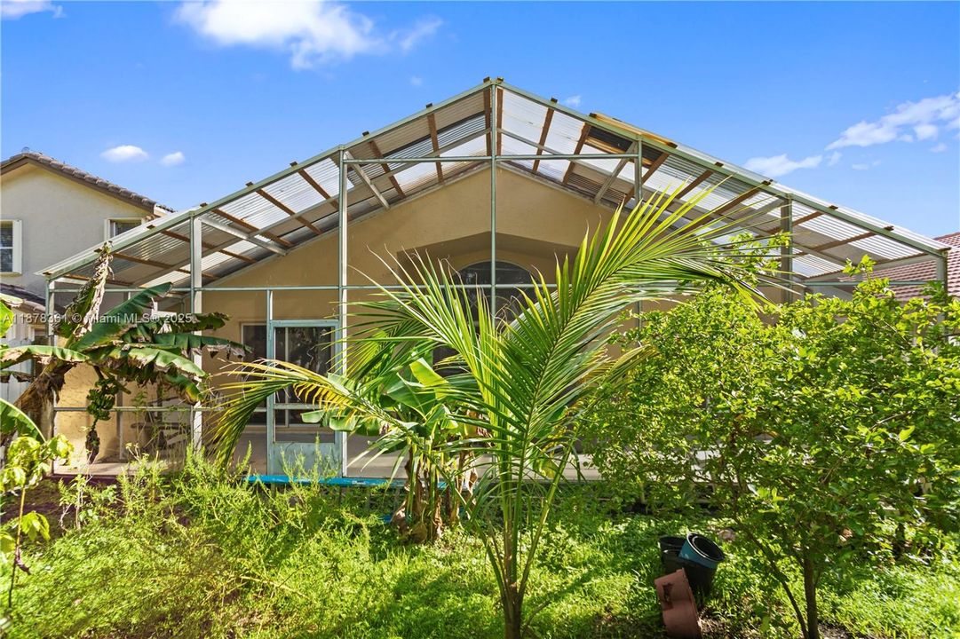 For Sale: $699,000 (4 beds, 2 baths, 1777 Square Feet)