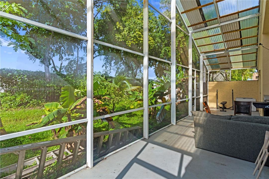 For Sale: $699,000 (4 beds, 2 baths, 1777 Square Feet)