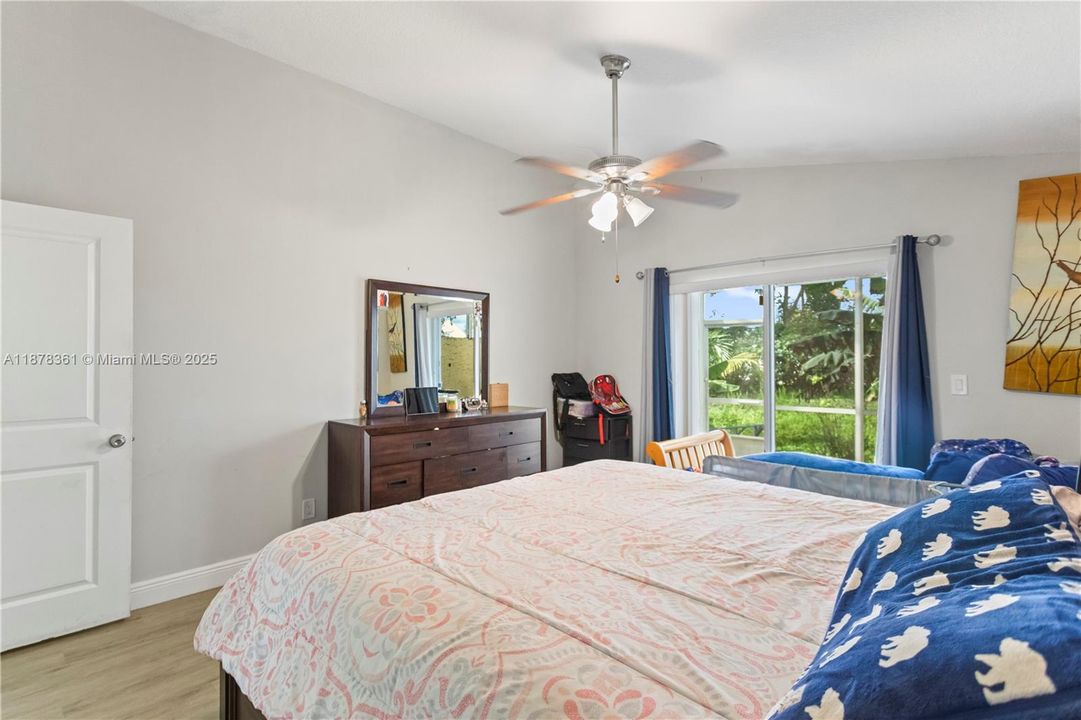 For Sale: $699,000 (4 beds, 2 baths, 1777 Square Feet)