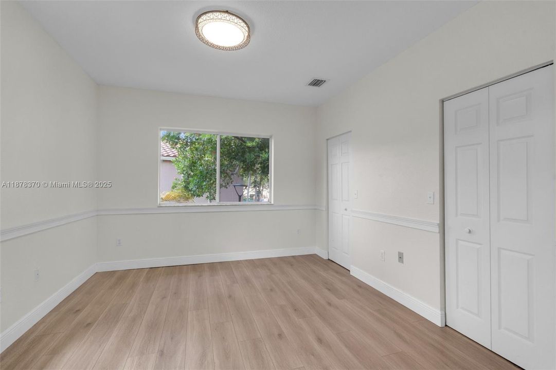 Active With Contract: $350,000 (2 beds, 2 baths, 1268 Square Feet)