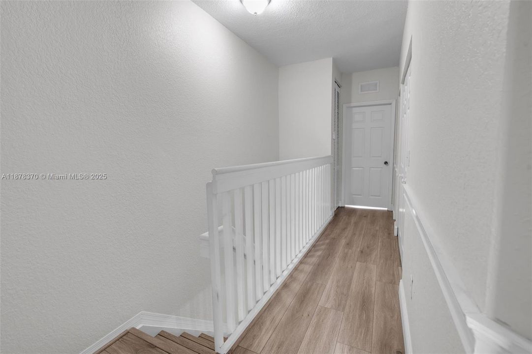 Active With Contract: $350,000 (2 beds, 2 baths, 1268 Square Feet)