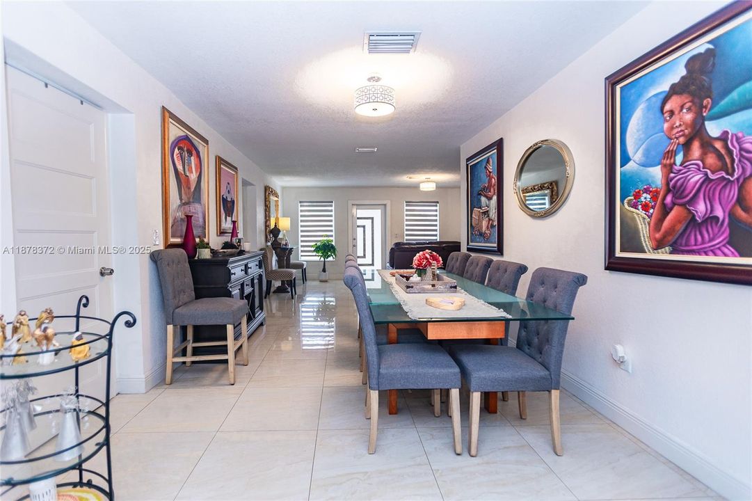 На продажу: $749,999 (4 спален, 2 ванн, 2050 Квадратных фут)