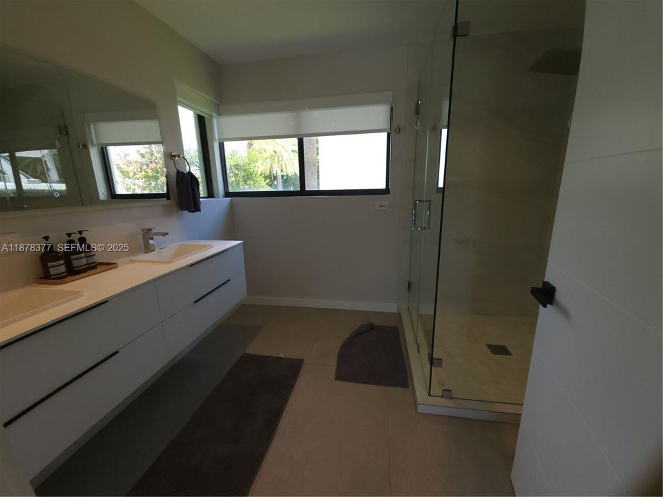 待售: $1,395,000 (5 贝兹, 4 浴室, 3610 平方英尺)