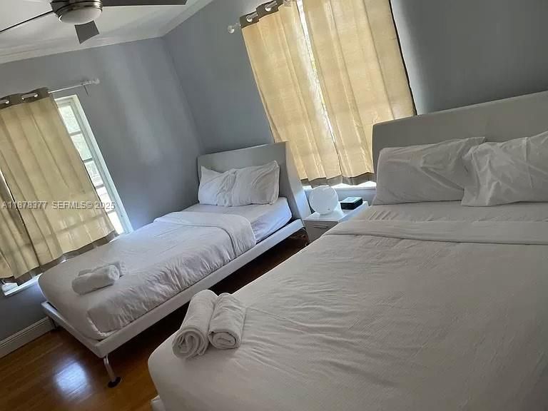 待售: $1,395,000 (5 贝兹, 4 浴室, 3610 平方英尺)