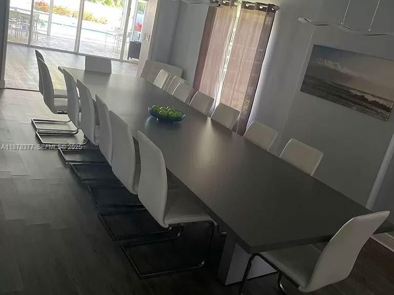 待售: $1,395,000 (5 贝兹, 4 浴室, 3610 平方英尺)