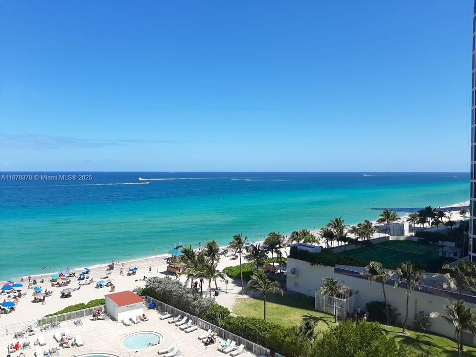 На продажу: $131,000 (0 спален, 1 ванн, 420 Квадратных фут)