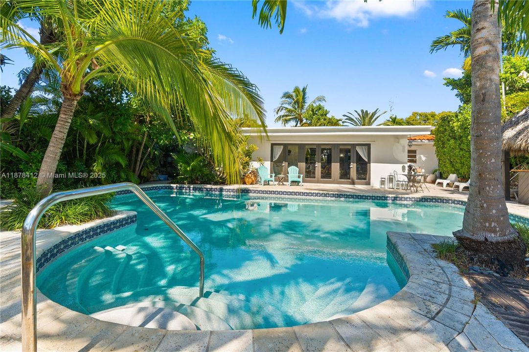 На продажу: $2,790,000 (3 спален, 2 ванн, 2782 Квадратных фут)