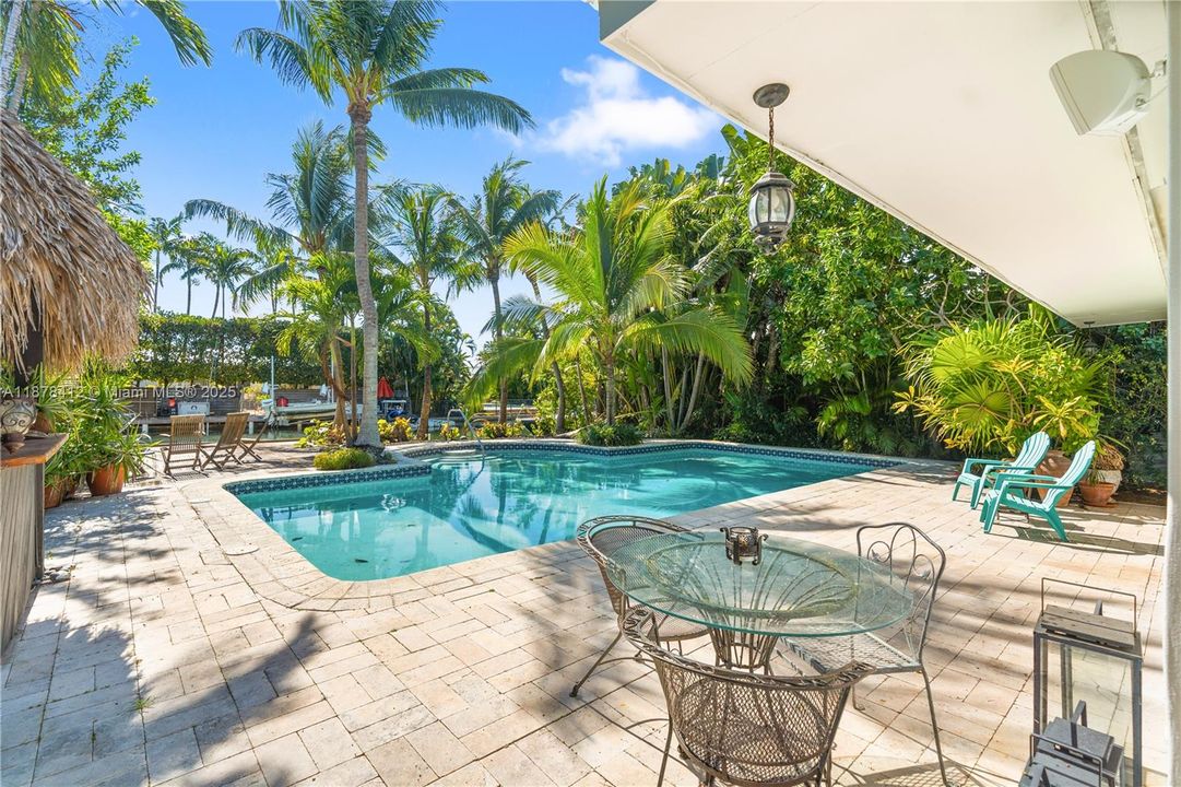 На продажу: $2,790,000 (3 спален, 2 ванн, 2782 Квадратных фут)