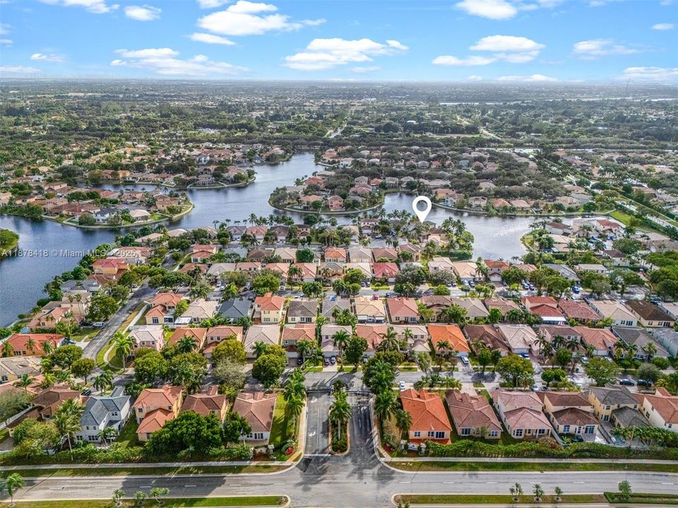 В аренду: $6,500 (4 спален, 3 ванн, 3080 Квадратных фут)