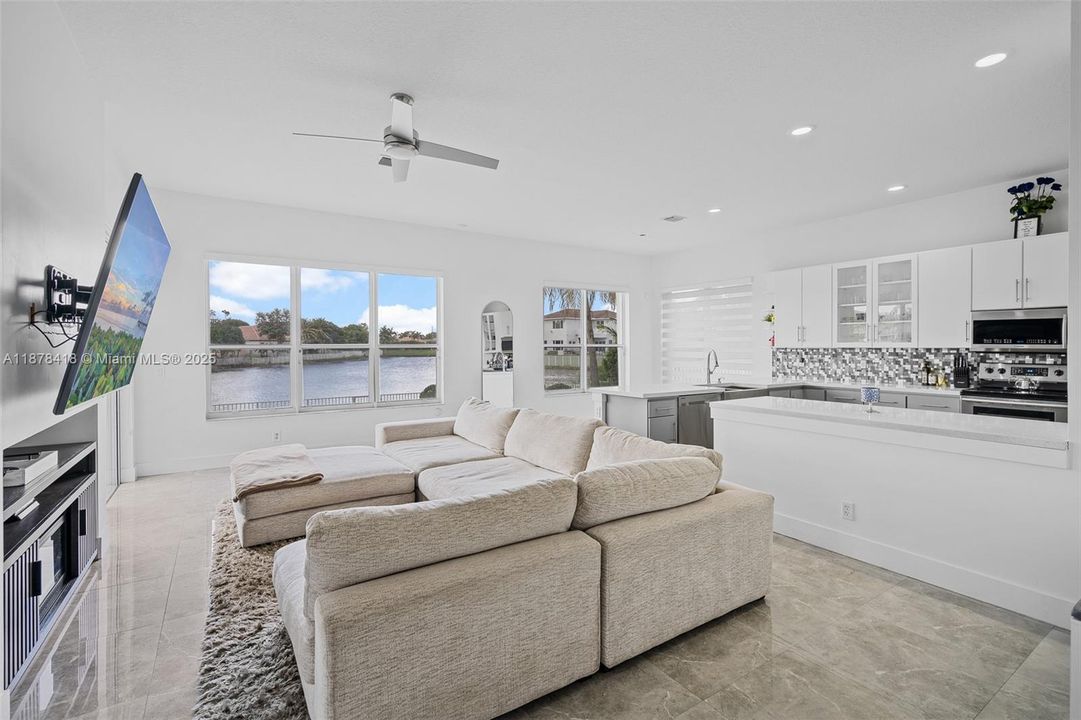 В аренду: $6,500 (4 спален, 3 ванн, 3080 Квадратных фут)