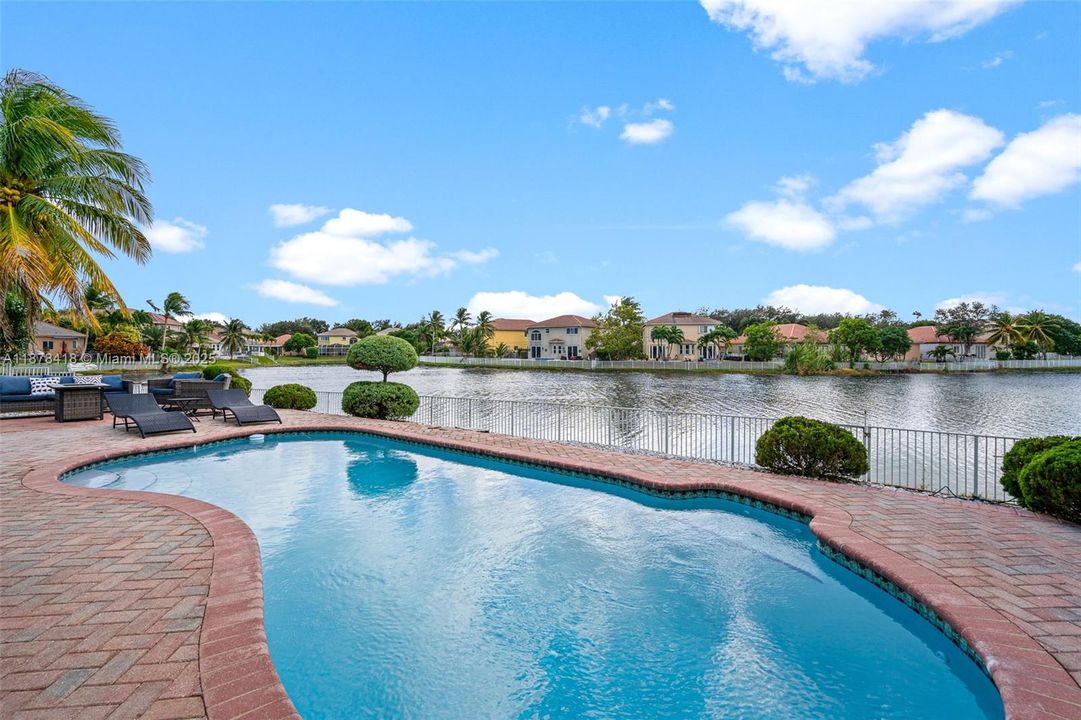 В аренду: $6,500 (4 спален, 3 ванн, 3080 Квадратных фут)