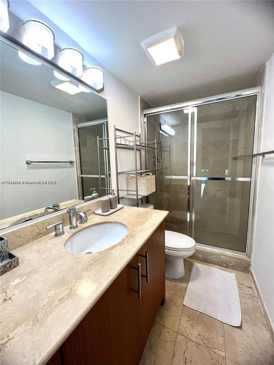 En Venta: $990,000 (2 camas, 2 baños, 1056 Pies cuadrados)