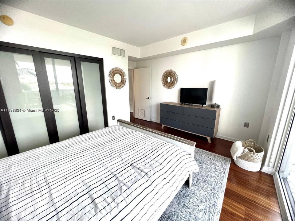 En Venta: $990,000 (2 camas, 2 baños, 1056 Pies cuadrados)