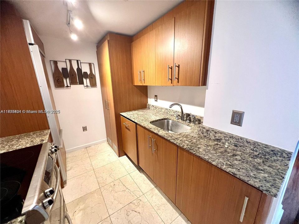 En Venta: $990,000 (2 camas, 2 baños, 1056 Pies cuadrados)