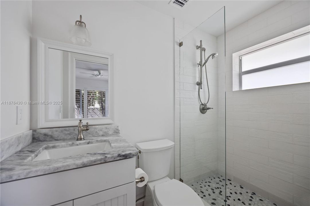 Recently Rented: $9,000 (3 beds, 3 baths, 1814 Square Feet)