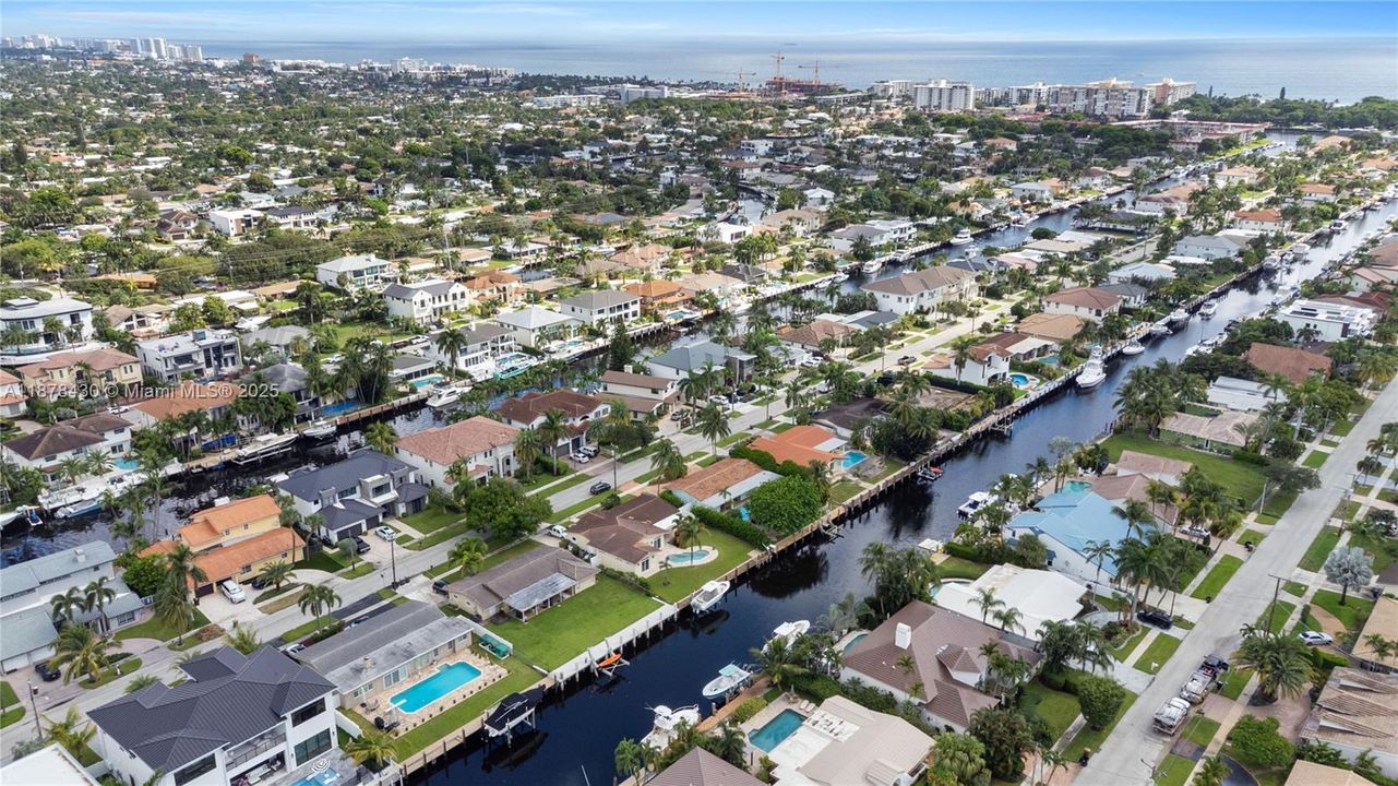 Recently Rented: $9,000 (3 beds, 3 baths, 1814 Square Feet)